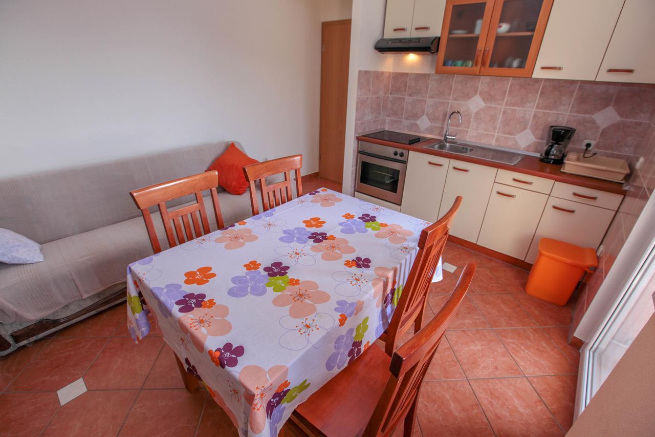Apartments Mama Рогозница Екстериор снимка