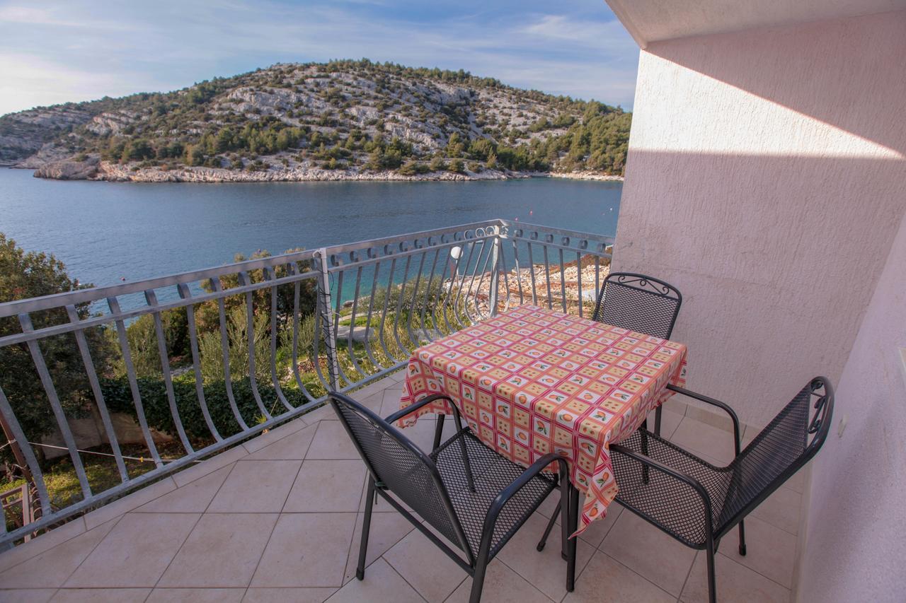Apartments Mama Рогозница Екстериор снимка